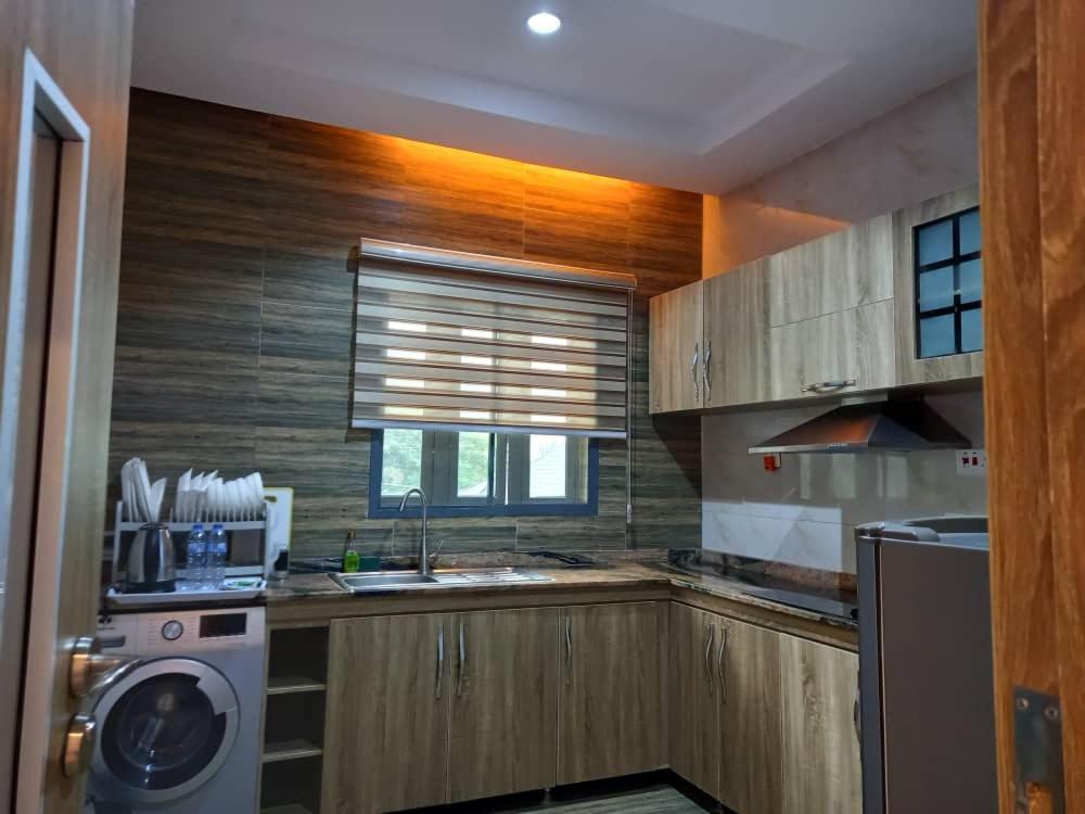 God'S Touch Apartments Signature Lagos Eksteriør billede