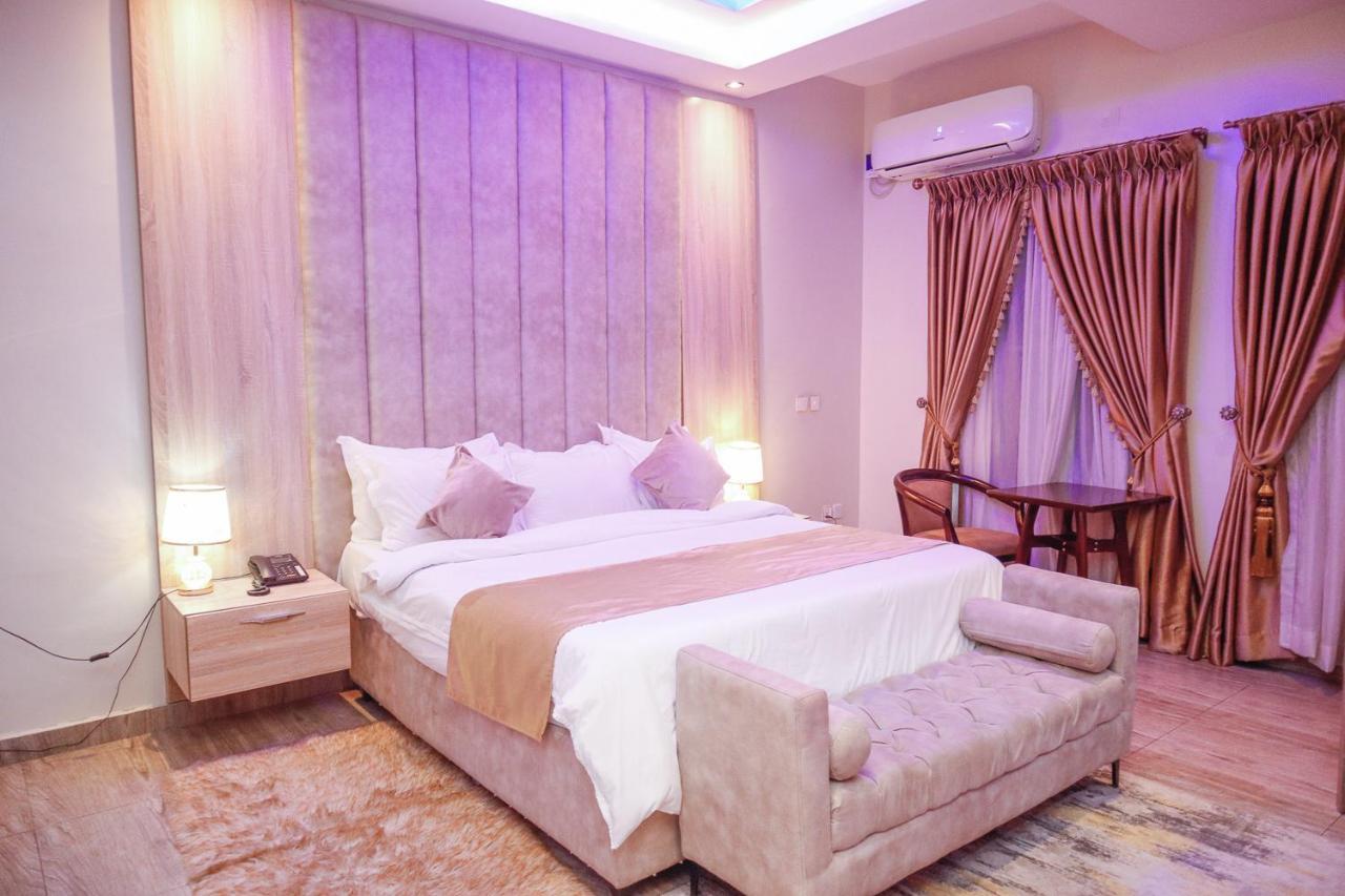 God'S Touch Apartments Signature Lagos Eksteriør billede